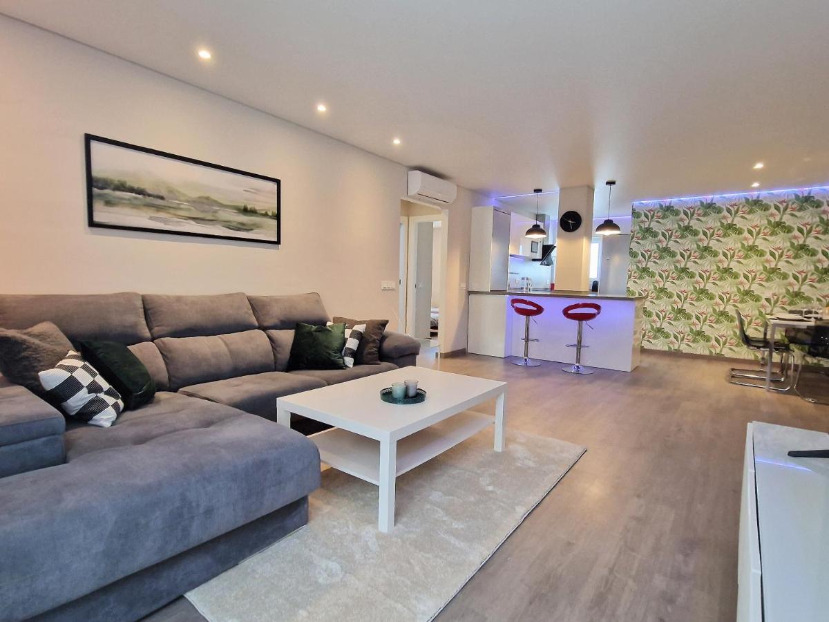 Emerald Apartment - Spacious Modern 2 Bedroom Беналмадена Екстериор снимка