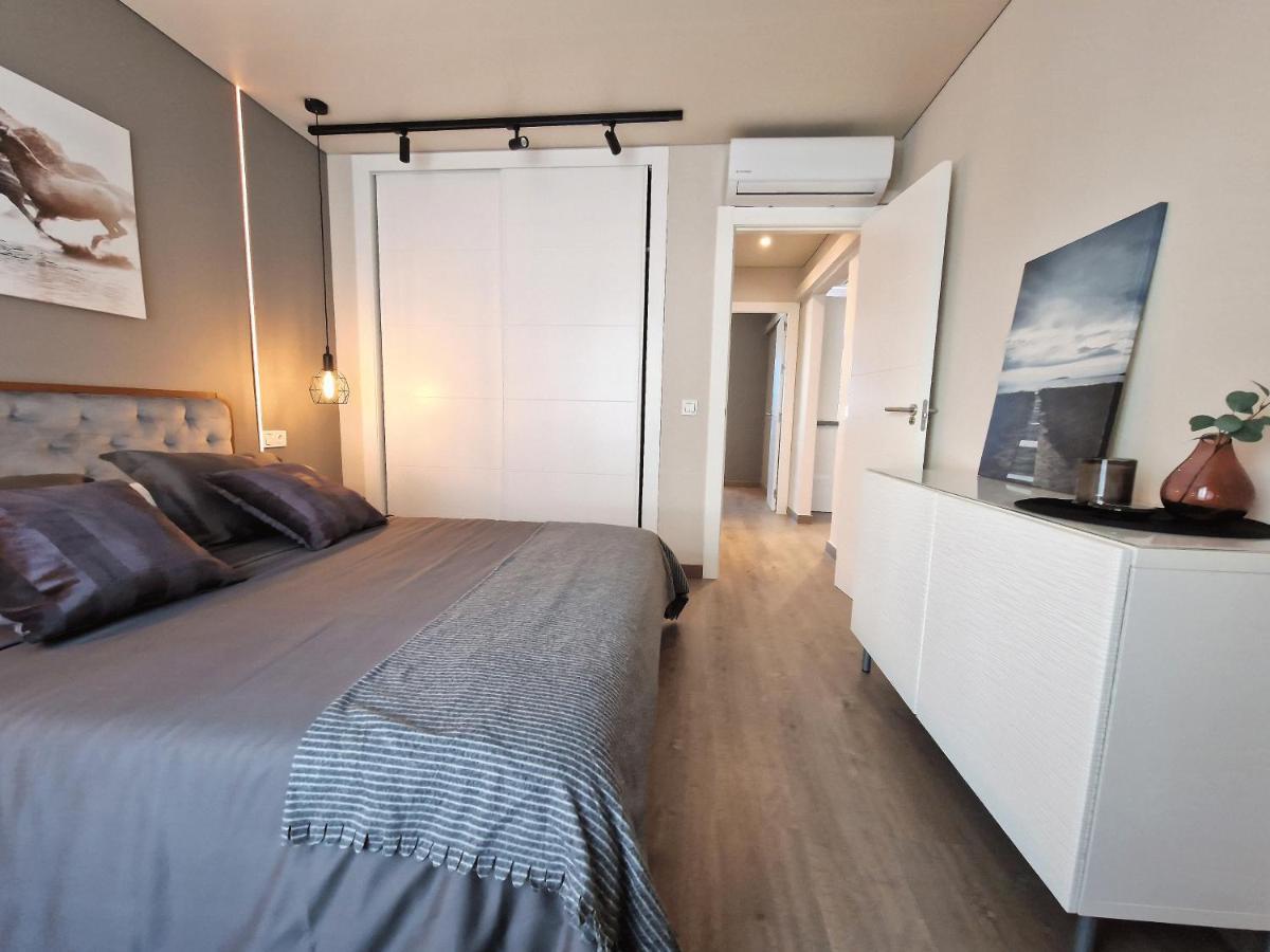 Emerald Apartment - Spacious Modern 2 Bedroom Беналмадена Екстериор снимка